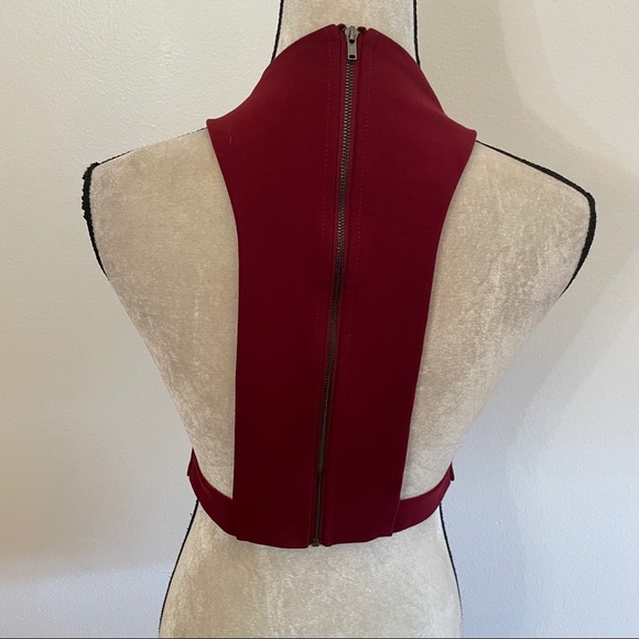 Tobi crop top with zipper back - Picture 3 of 5